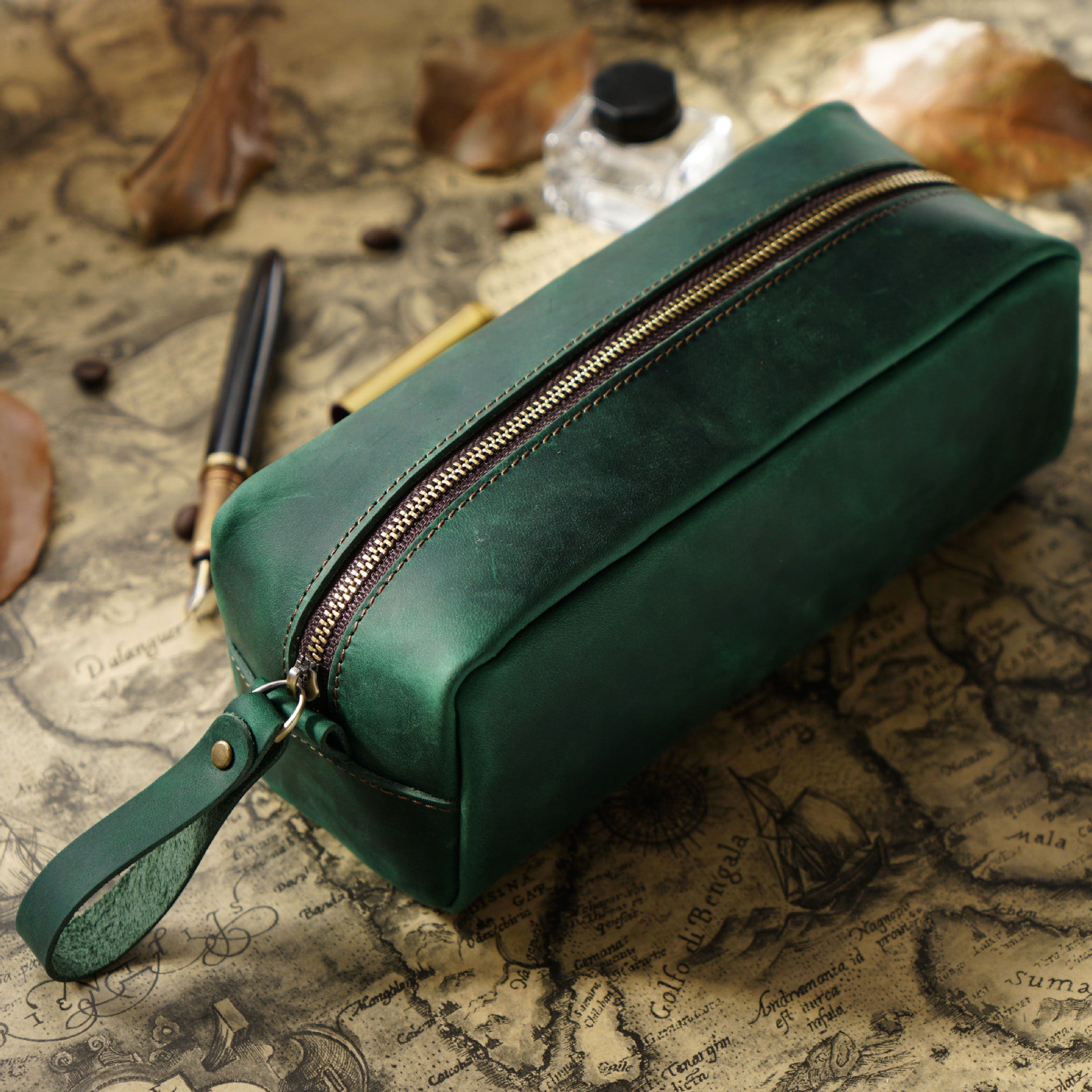 Wholesale Header Cowhide Square Retro Mad Horse Leather Zipper Pens